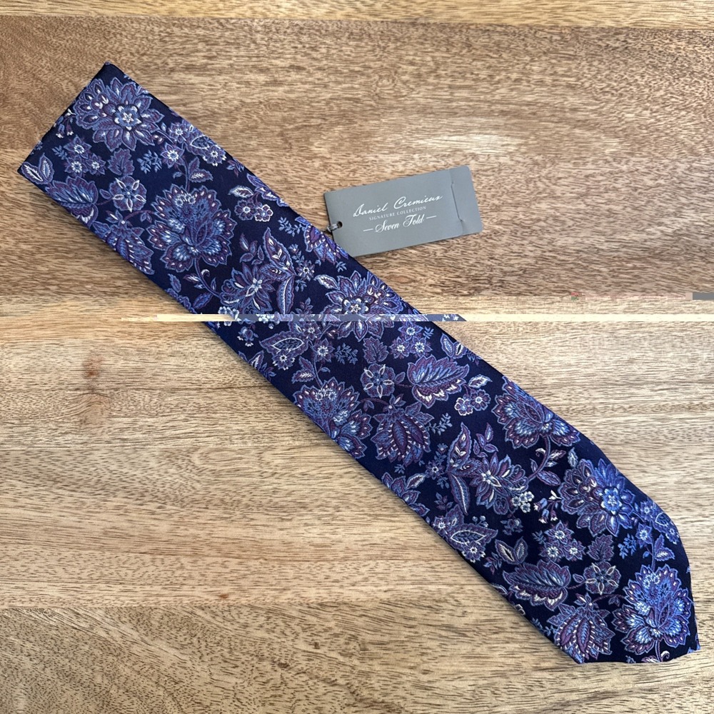 Daniel Cremieux Signature $125 Seven Fold Mens Silk Tie Purple Floral NWT Italy